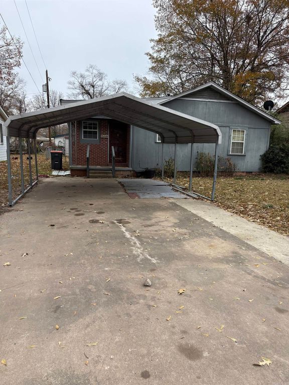 2213 S MAPLE, Pine Bluff, AR 71603