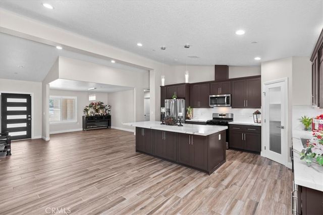 18332 Catalpa, Hesperia, CA 92345