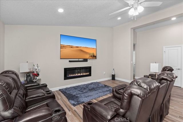 18332 Catalpa, Hesperia, CA 92345