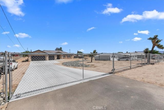 18332 Catalpa, Hesperia, CA 92345