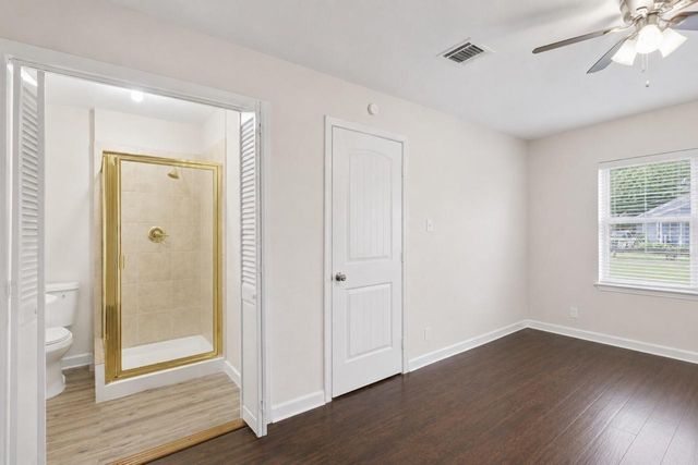 515 Riggs Street, Baytown, TX 77520