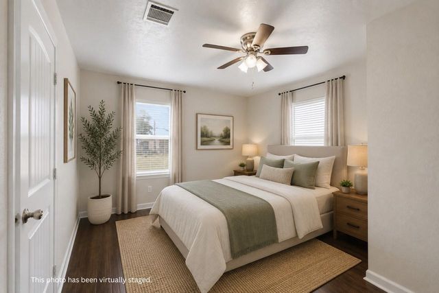 515 Riggs Street, Baytown, TX 77520