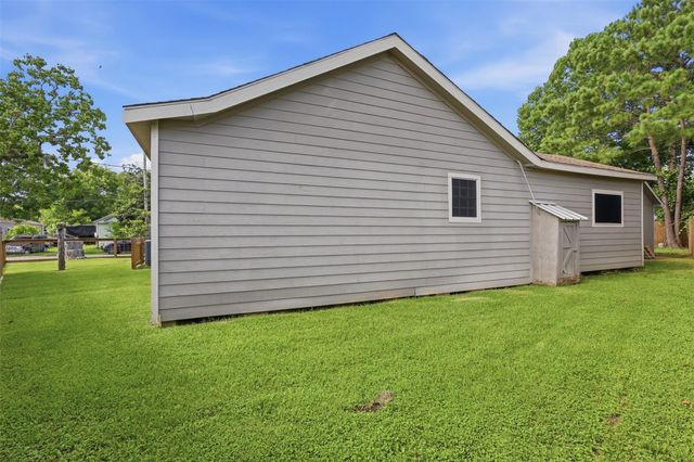515 Riggs Street, Baytown, TX 77520
