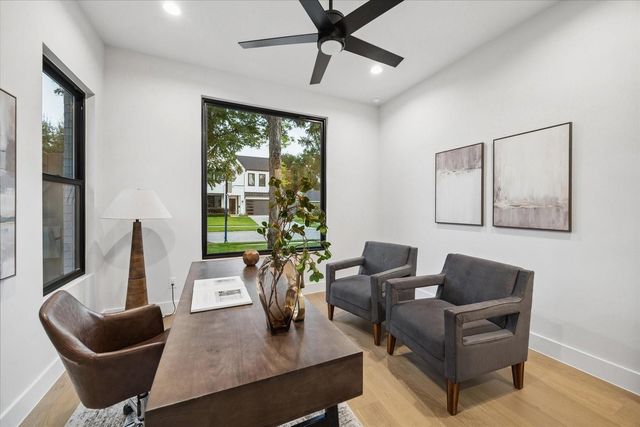 1212 Candlelight Lane, Houston, TX 77018