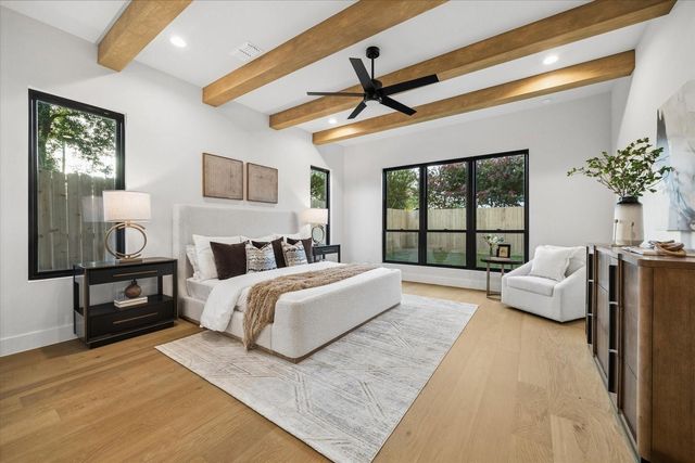 1212 Candlelight Lane, Houston, TX 77018