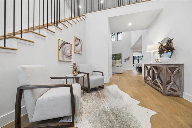 1212 Candlelight Lane, Houston, TX 77018