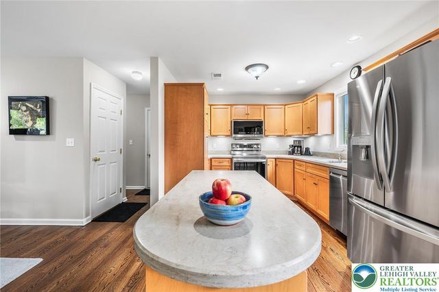 1223 Morning Star Drive, Lower Macungie Twp, PA 18106