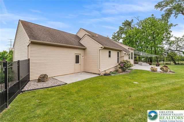 1223 Morning Star Drive, Lower Macungie Twp, PA 18106