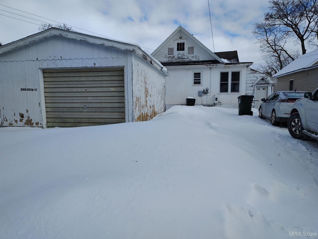 219 N 20th Street, Escanaba, MI 49829
