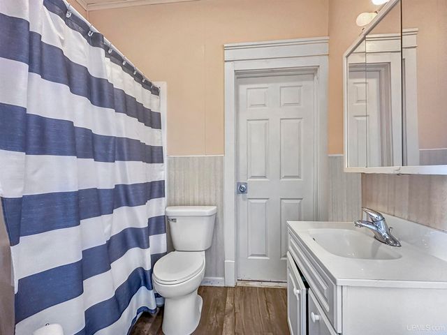 219 N 20th Street, Escanaba, MI 49829