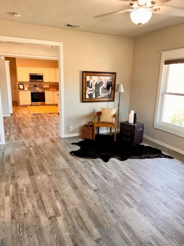 3427 N Hunter St, Stockton, CA 95204