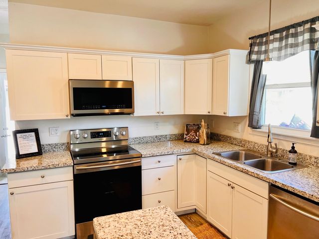 3427 N Hunter St, Stockton, CA 95204