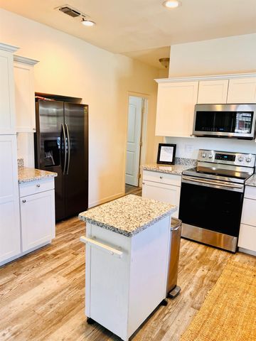 3427 N Hunter St, Stockton, CA 95204