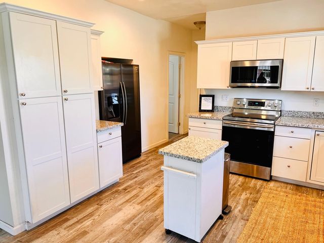 3427 N Hunter St, Stockton, CA 95204