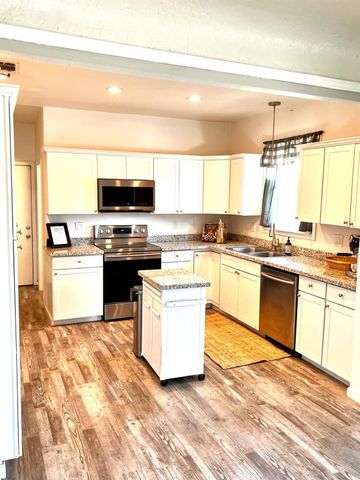 3427 N Hunter St, Stockton, CA 95204