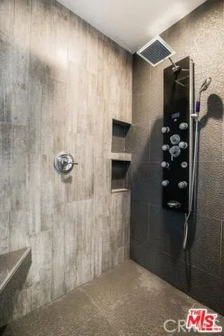 11905 Hartsook, Valley Village, CA 91607