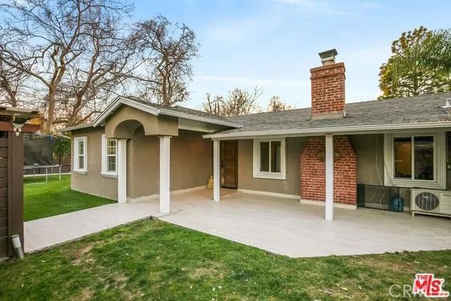 11905 Hartsook, Valley Village, CA 91607