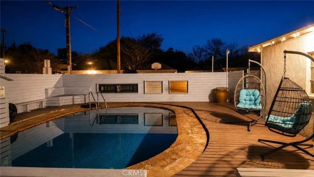 11905 Hartsook, Valley Village, CA 91607