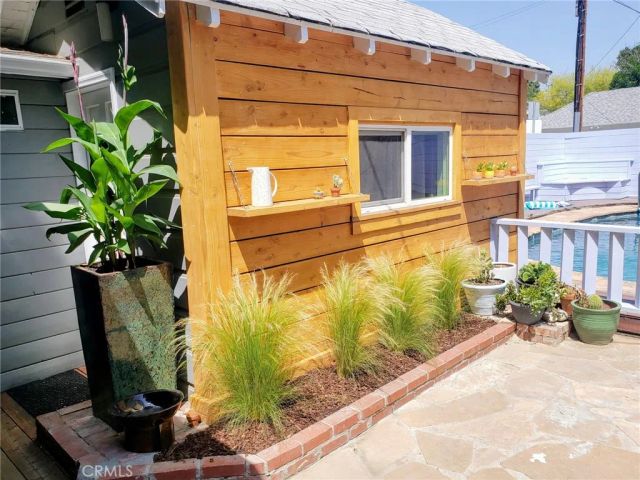 11905 Hartsook, Valley Village, CA 91607