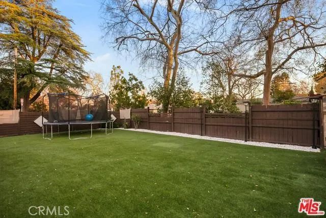 11905 Hartsook, Valley Village, CA 91607