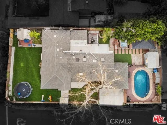 11905 Hartsook, Valley Village, CA 91607
