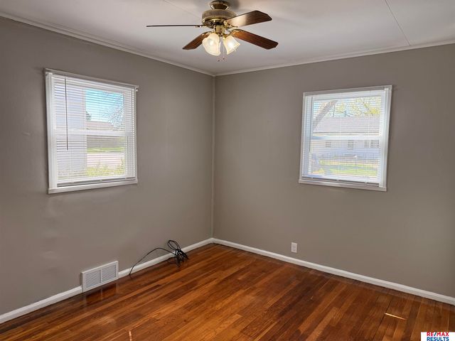1032 E 12 Street, Fremont, NE 68025