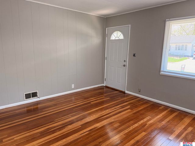 1032 E 12 Street, Fremont, NE 68025