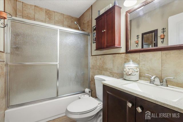 607 Bluebell Dr Drive, Jackson, NJ 08527