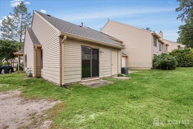 607 Bluebell Dr Drive, Jackson, NJ 08527