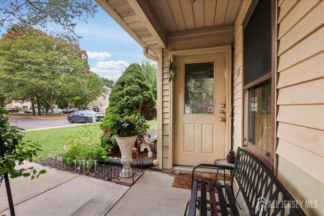 607 Bluebell Dr Drive, Jackson, NJ 08527