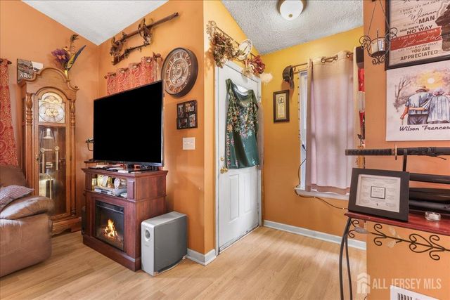 607 Bluebell Dr Drive, Jackson, NJ 08527
