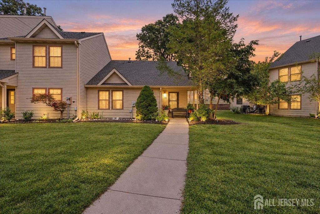 607 Bluebell Dr Drive, Jackson, NJ 08527