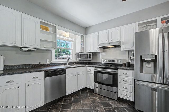 4001 Kirby Ln, Louisville, KY 40299