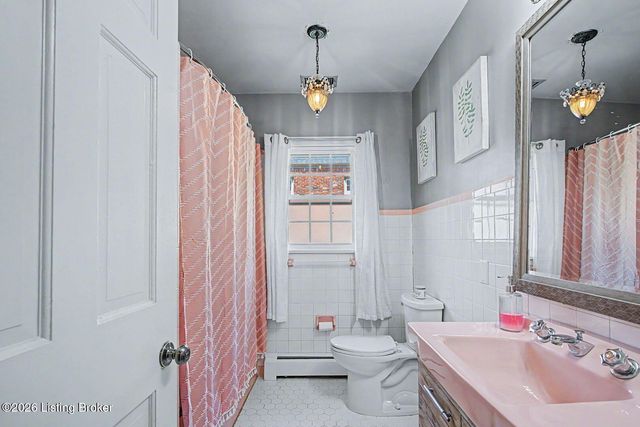 4001 Kirby Ln, Louisville, KY 40299