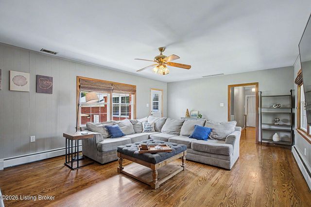 4001 Kirby Ln, Louisville, KY 40299