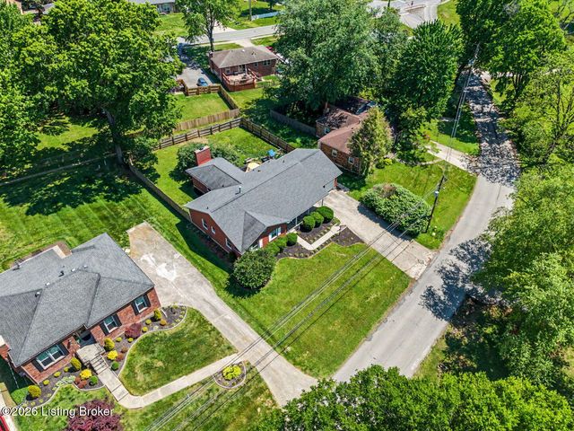 4001 Kirby Ln, Louisville, KY 40299