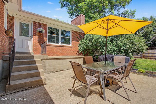 4001 Kirby Ln, Louisville, KY 40299