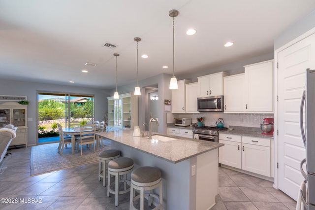 7098 W Cape Final Trail N, Marana, AZ 85658