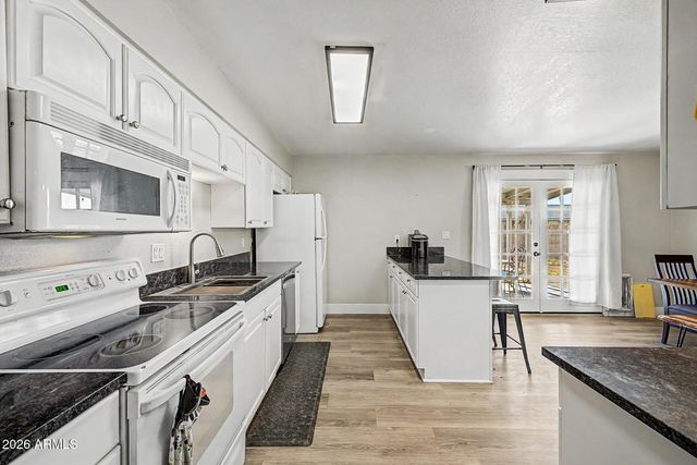 1056 W HEATHER Drive, Mesa, AZ 85201