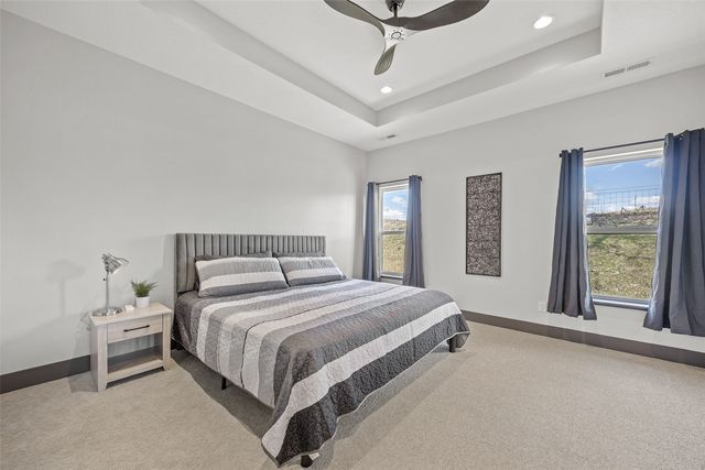 3060 Sunflower St, Ely, IA 52227