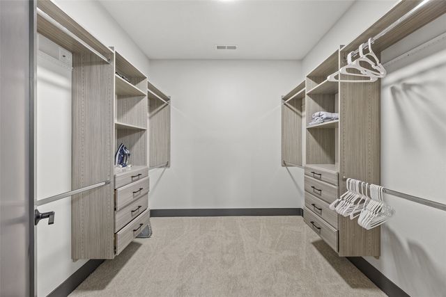 3060 Sunflower St, Ely, IA 52227