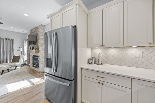 3060 Sunflower St, Ely, IA 52227