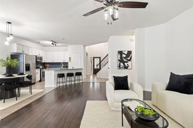 1712 Lynnville TRL, Austin, TX 78727