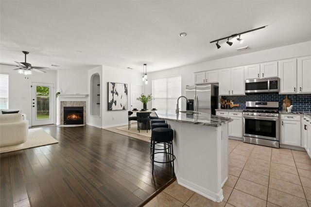 1712 Lynnville TRL, Austin, TX 78727