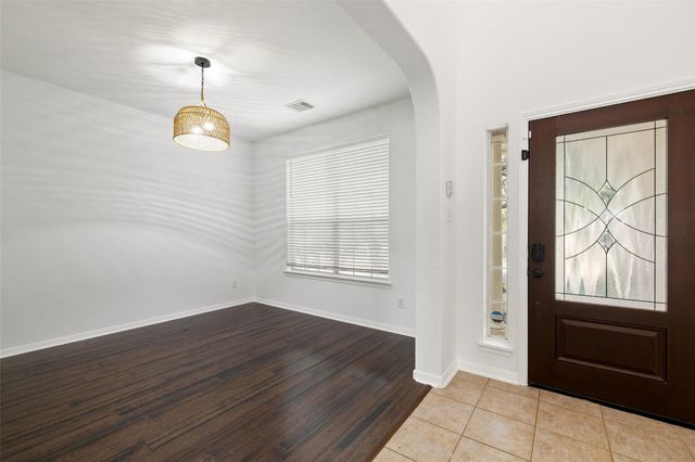 1712 Lynnville TRL, Austin, TX 78727