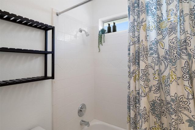 1712 Lynnville TRL, Austin, TX 78727