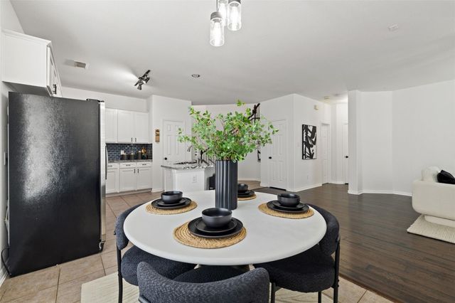 1712 Lynnville TRL, Austin, TX 78727