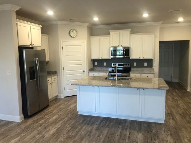 158 Lightning Bug Lane, Freeport, FL 32439