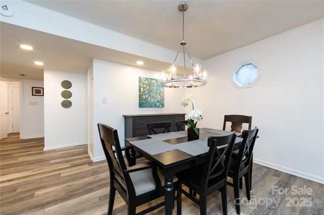 8307 Cricket Lake Drive, Charlotte, NC 28277