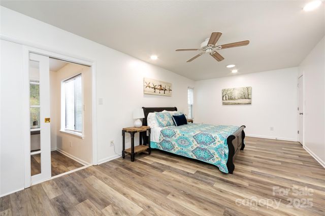 8307 Cricket Lake Drive, Charlotte, NC 28277